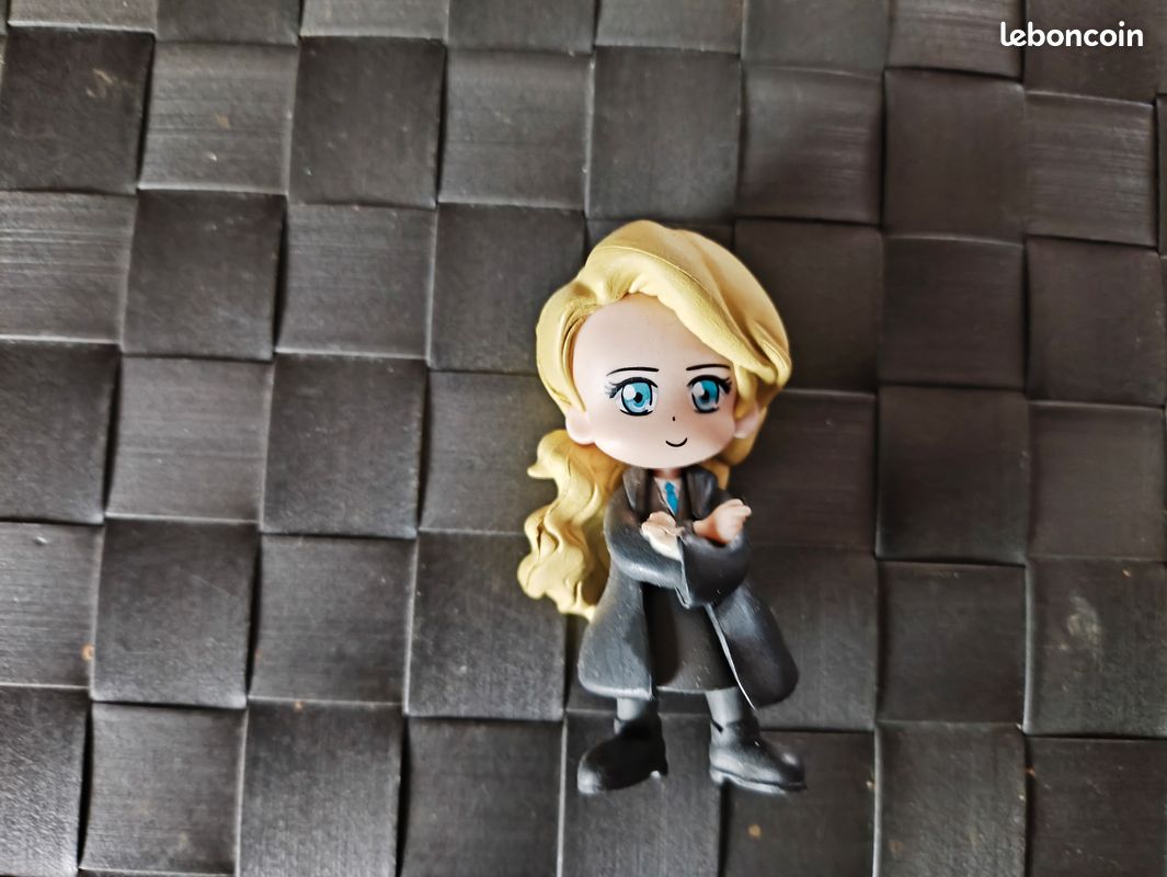 Jeu jouet figurine capsules magiques Harry Potter série 1 - Luna Lovegood (image 1)
