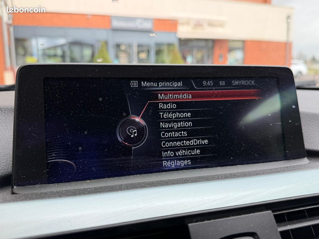 BMW SERIE 4 COUPE F32 435i 306 ch Sport A - SIÈGES ÉLECTRIQUES/CHAUFFANTS - TOIT OUVRANT - RADAR AV/AR (image 27)
