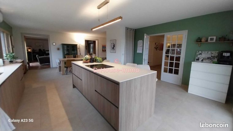 Maison 6 pièces 200 m²