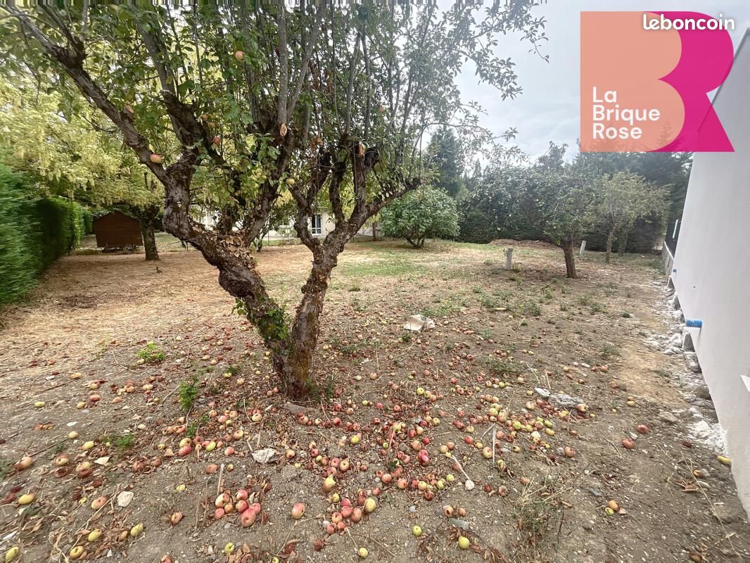 Terrain 631 m² · à Launaguet · 200 000 €