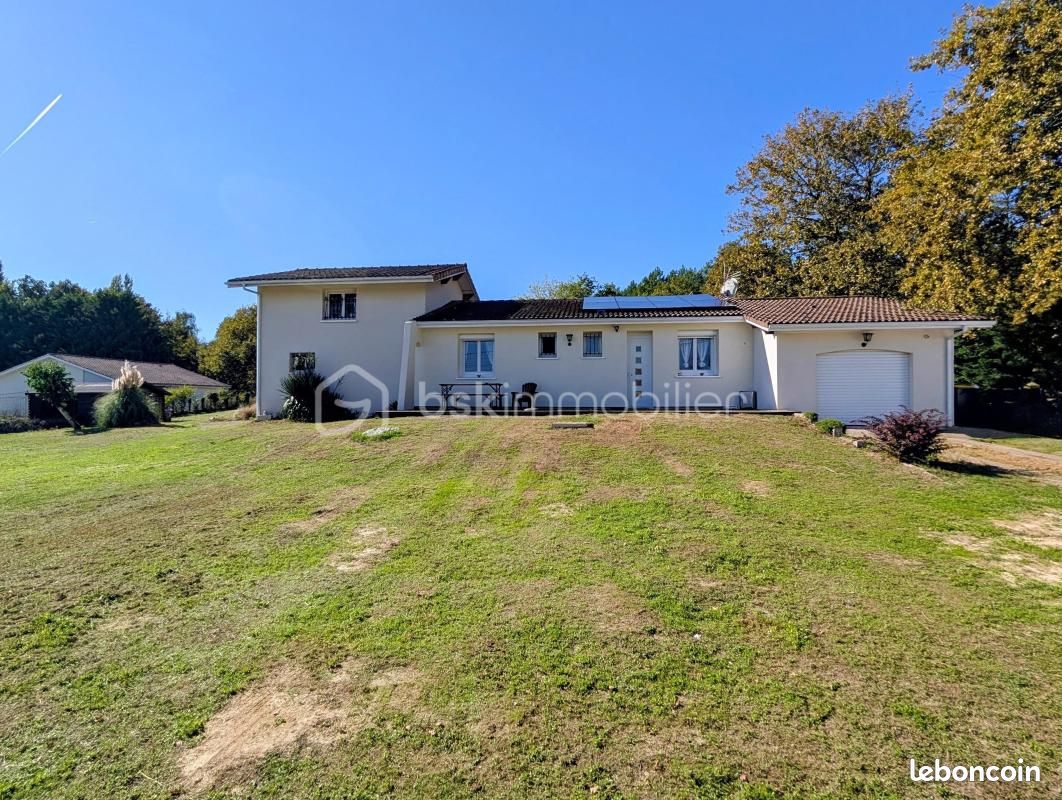 Maison 5 pièces 147 m² · à Laruscade · 147 m² · 286 200 €
