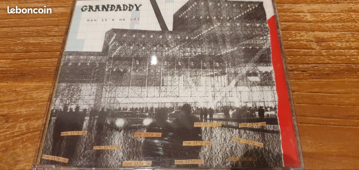 Grandaddy now it's on CD 3 titres (image 1)