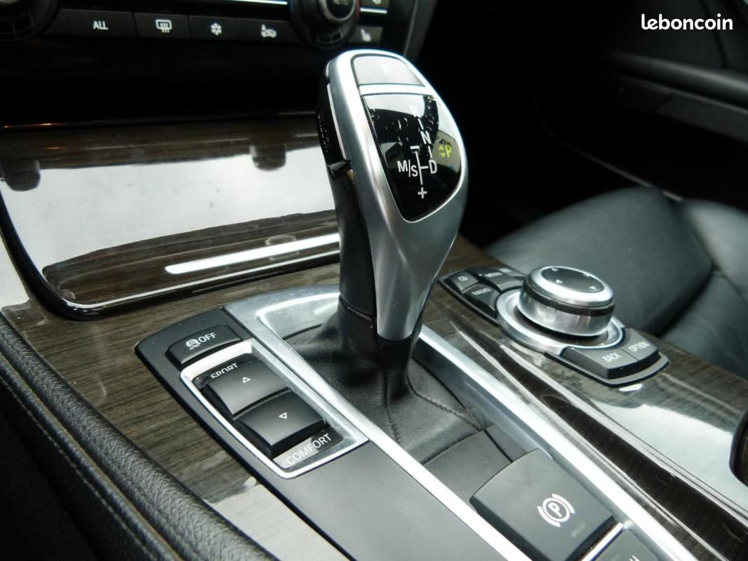 BMW 535 i 306ch - BVA TOIT OUVRANT HUD CAMÉRA DE RECUL INTERIEUR CUIR (image 18)