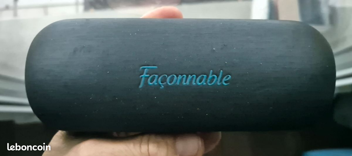 Étui Rigide Pour Lunettes Façonnable - Protection Solide - Neuf