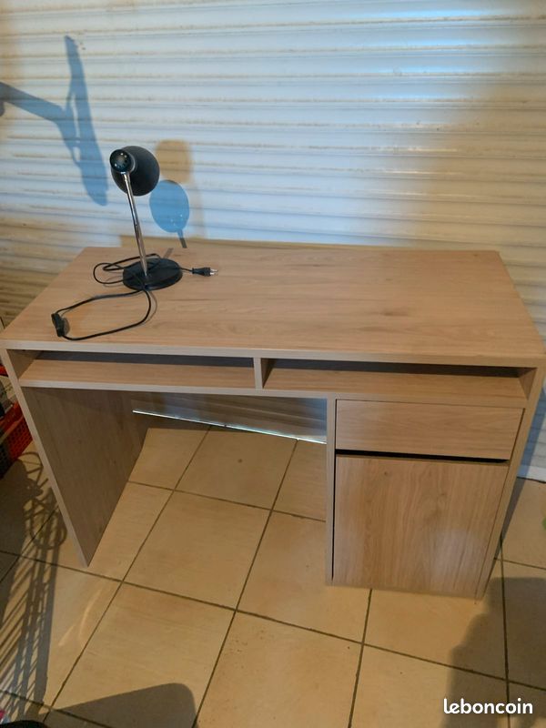 Bureau (image 1)