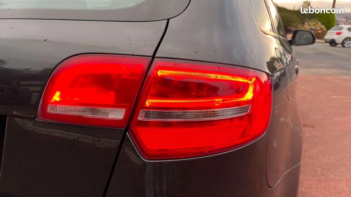 AUDI A3 SPORTBACK 3.2 V6 250 Quattro Ambition Luxe S tronic / TOIT OUVRANT / BOSE (image 11)