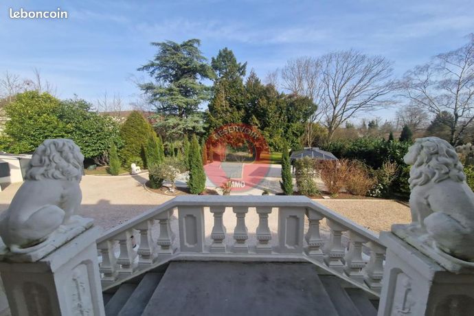 Propriété 10 pièces 280 m²