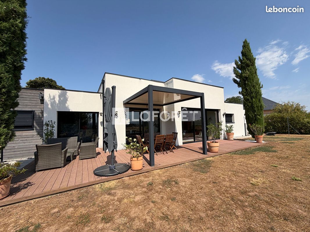 Maison 5 pièces 160 m² · à Le Monastère · 160 m² · 419 000 €