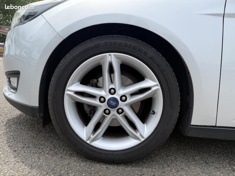 Ford Focus SW 1.5 TDCi 120ch Stop&Start Titanium (image 16)