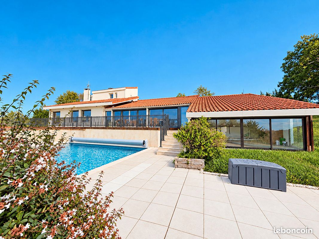 Maison 6 pièces 199 m² · à Pujols · 199 m² · 478 900 €