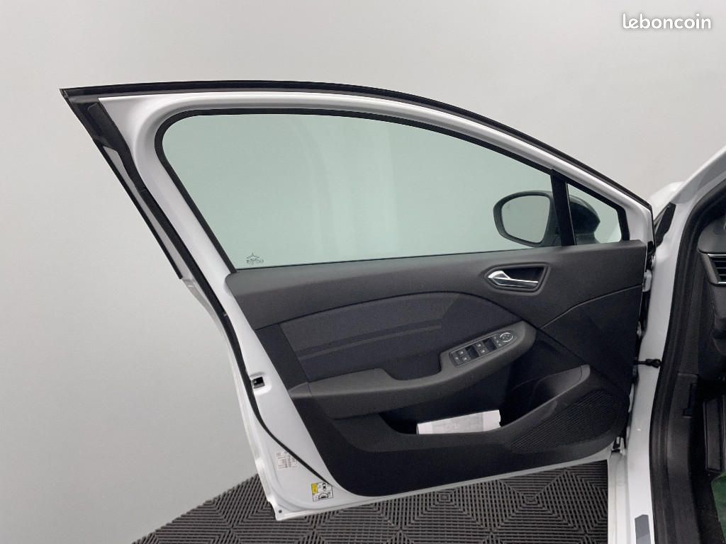 Renault Clio V TCe 90 ch GSR2 Esprit Alpine (image 19)