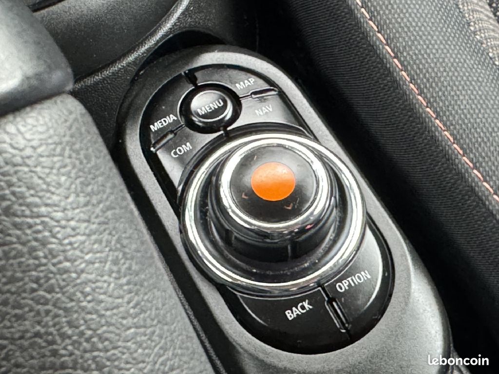 Mini Hatch F55 LCI Cooper D 116 ch (image 10)