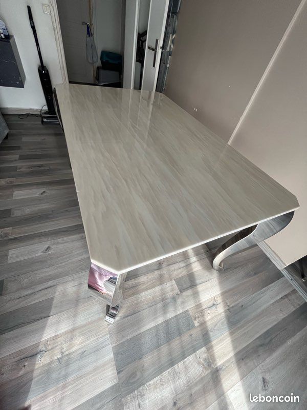 Table en marbre (image 2)