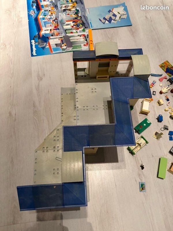 Playmobil 4404 Grand Hôpital (image 4)