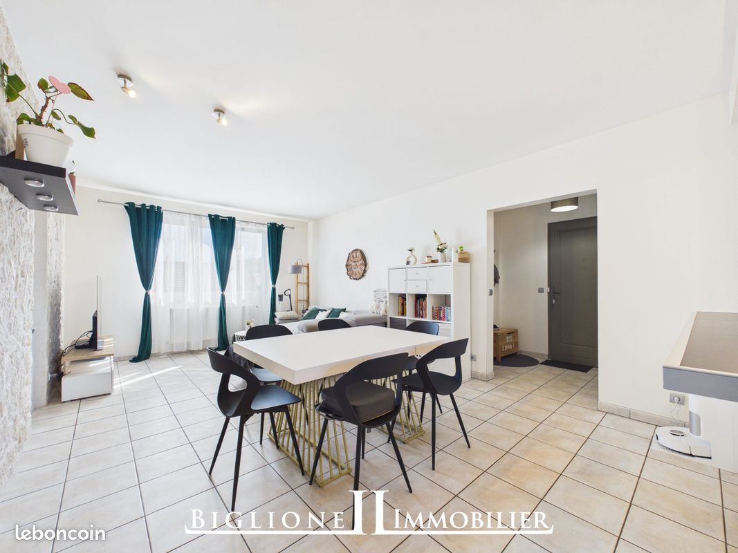 Appartement 5 pièces 80 m² · à Montfermeil · 80 m² · 229 000 €