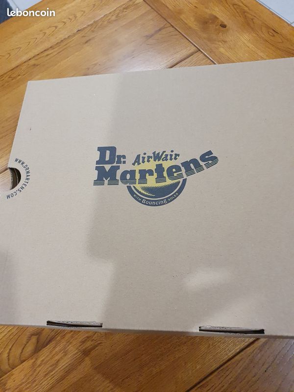 Dr. Martens noir pour femmes (image 4)