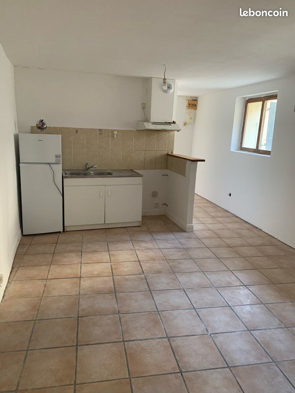 Appartement 1 pièce 30 m² · à Pont-Saint-Esprit · 30 m² · 400 €
