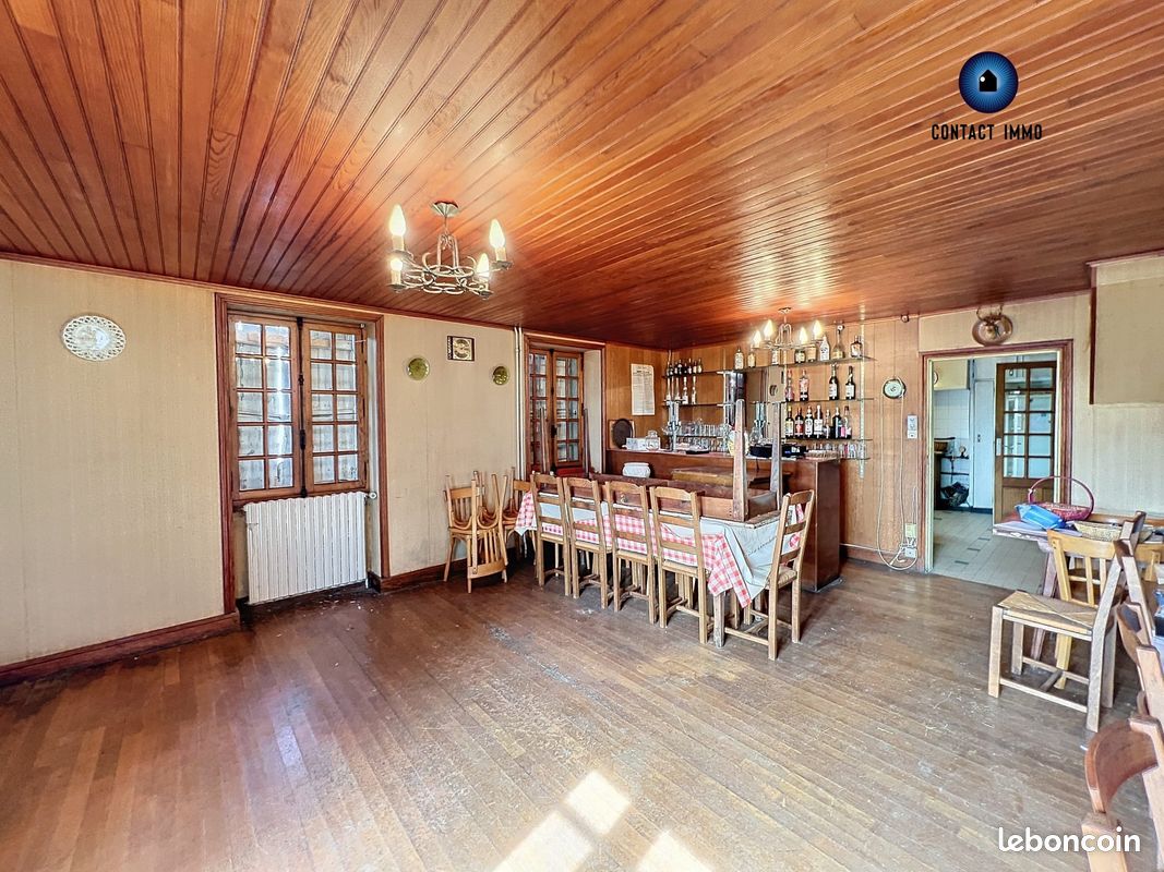 Maison de ville 9 pièces 198 m² - Chartrier-Ferrière 19600 (image principale 3)