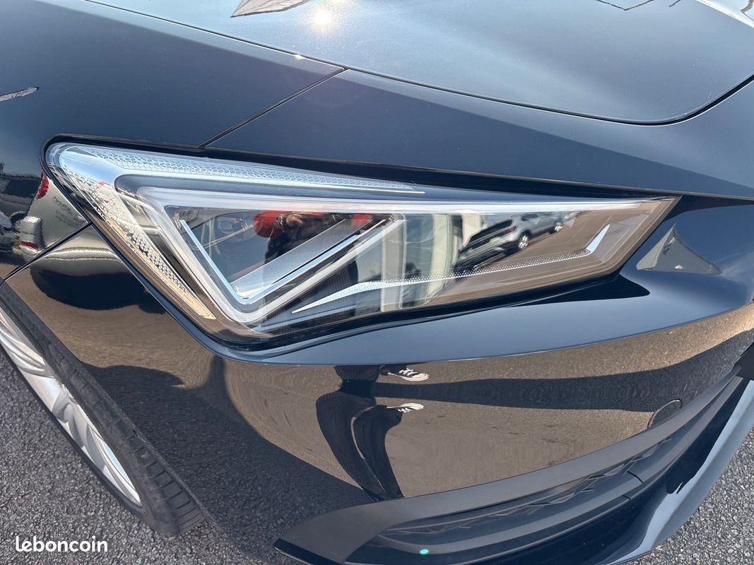SEAT Leon 1.5 eTSI Hybrid 115 DSG7 Copa (image 30)