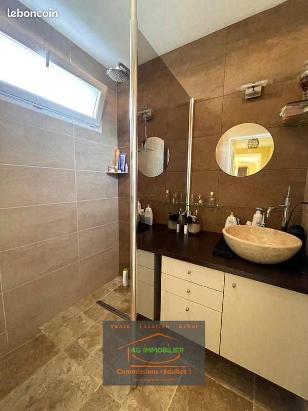 Propriété 8 pièces 235 m² (image 8)