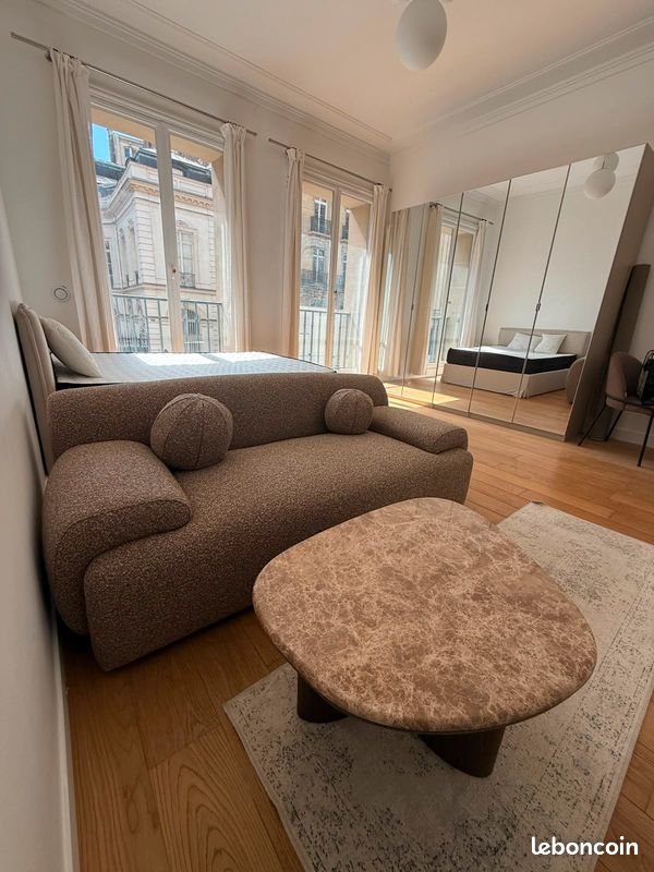 Appartement 1 pièce 32 m² · à Paris · 32,2 m² · 1 760 €/mois