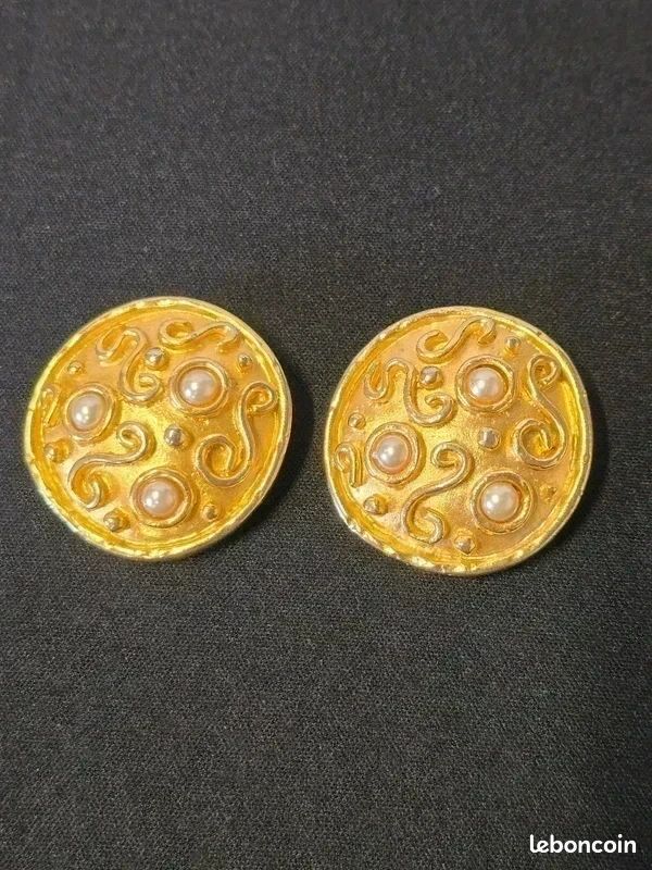 Edouard Rambaud Paris vintage paire de boucles d'oreilles clips métal doré brutaliste travaillés (image 4)