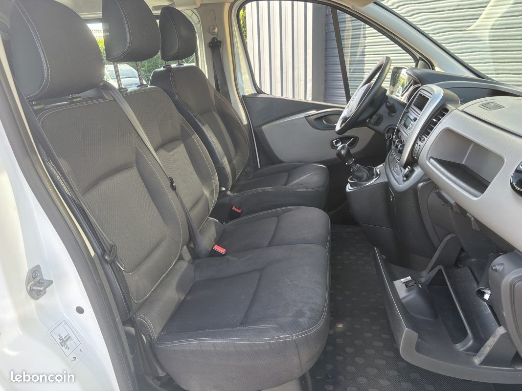 RENAULT TRAFIC III CAMIONNETTE (FG_) 1.6 DCI 120cv 6 places (image 6)