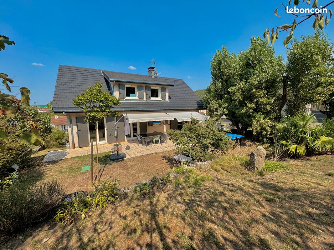 Maison 5 pièces 165 m² · à Saint-Quentin-Fallavier · 165 m² · 440 000 €