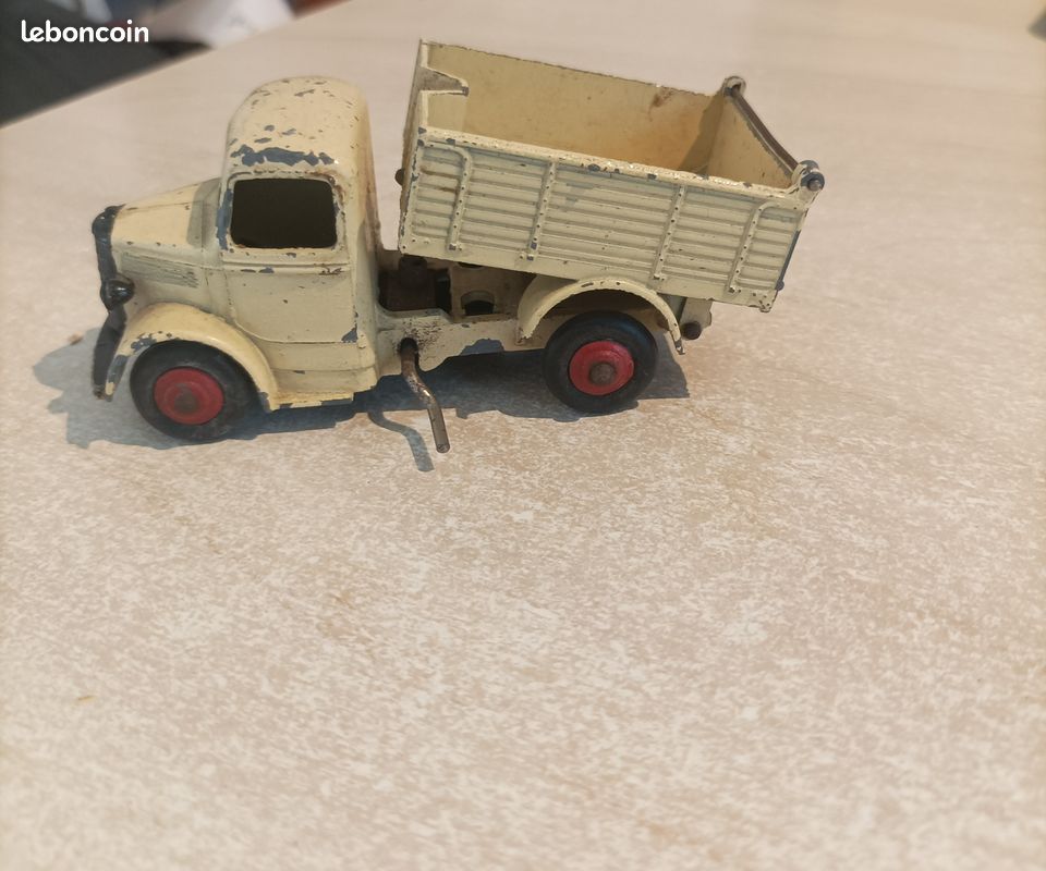Dinky toys: Camion bedford de rare couleur (image 5)