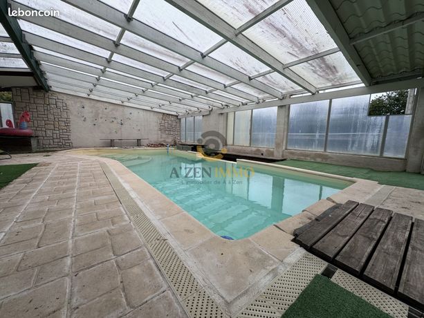 Maison 8 pièces 256 m²