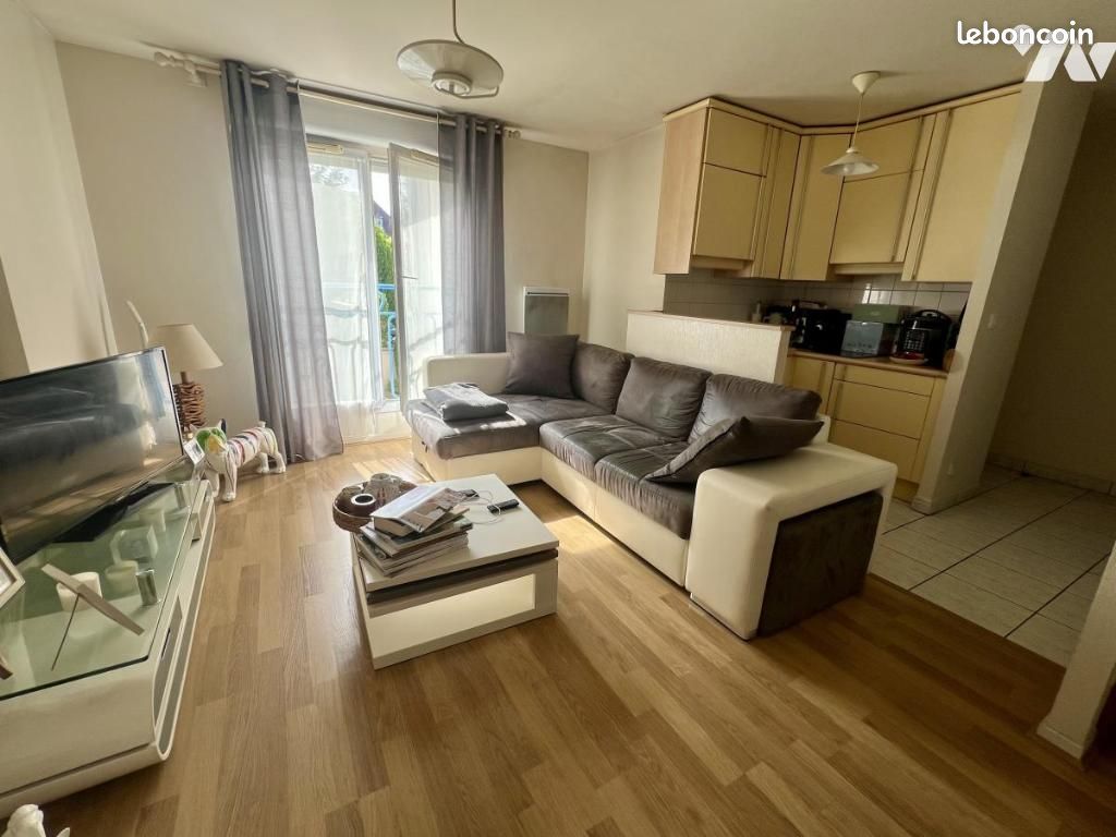 Appartement 2 pièces 44 m² · à Senlis · 44 m² · 870 €