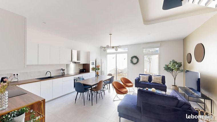 Maison 11 pièces 240 m²