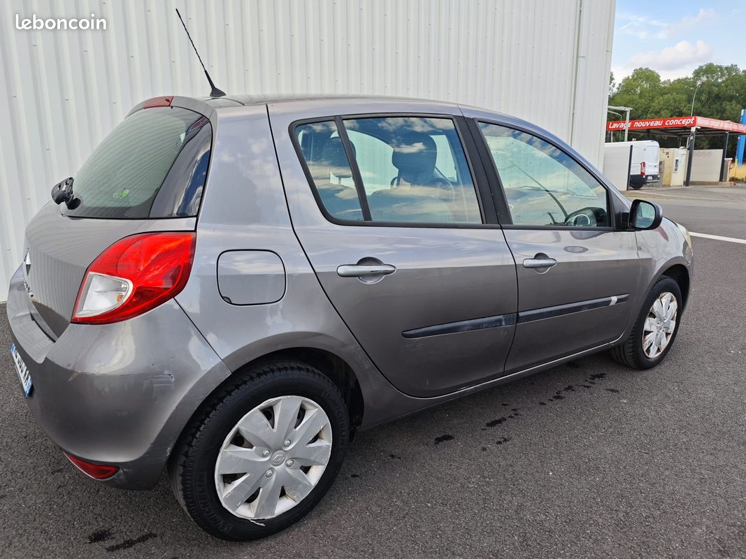 RENAULT Clio 113000KM ESSENCE Phase 2 1.2 TCe 101CV (image 4)
