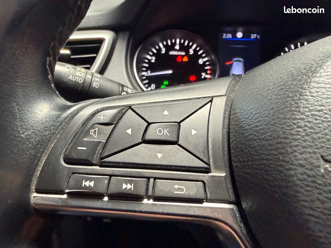 Nissan QASHQAI 1.3 TECKNA (image 20)