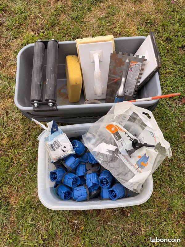 Kit carrelage/Plots, croisillons, bac (image 1)