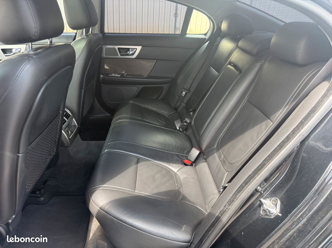 Jaguar XF 2.2 D - 200CH Luxe A (image 4)