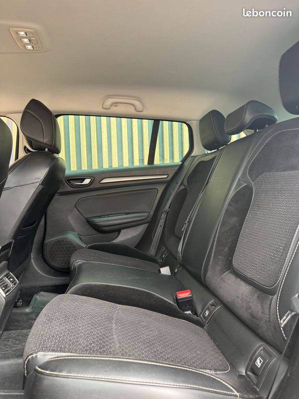 Renault Mégane IV Estate 1.2 TCe 130ch EDC Intens Boîte Auto – Caméra – Park Assist – Garantie (image 5)