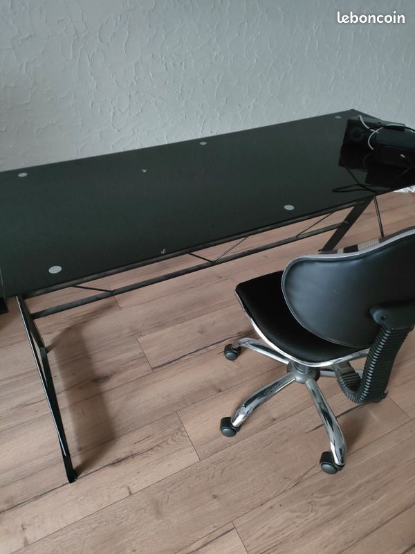 Bureau en verre noir (image 1)