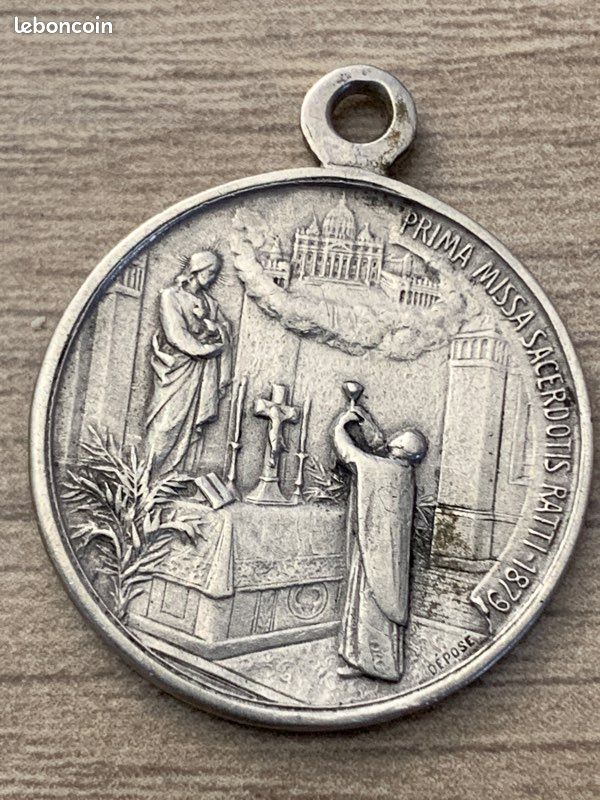 Une médaille d'or de 1904 atteint un prix fou