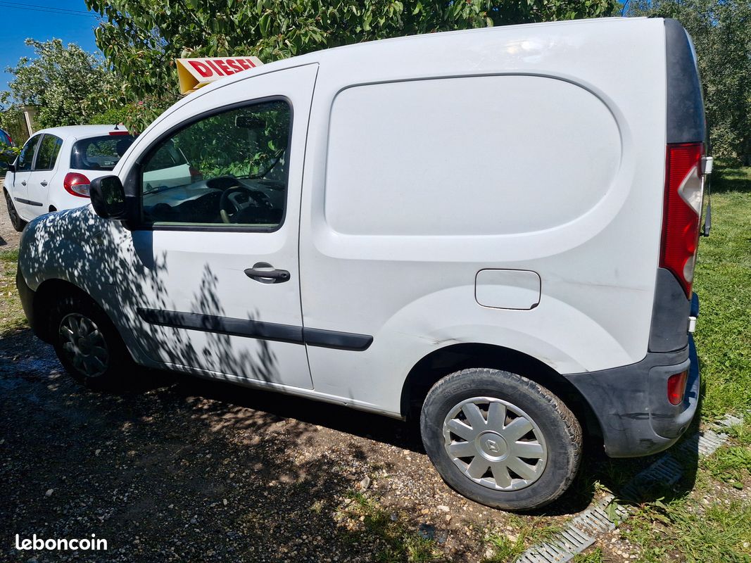 Renault Kangoo dci 70 cv distribution neuve tva recuperable (image 8)