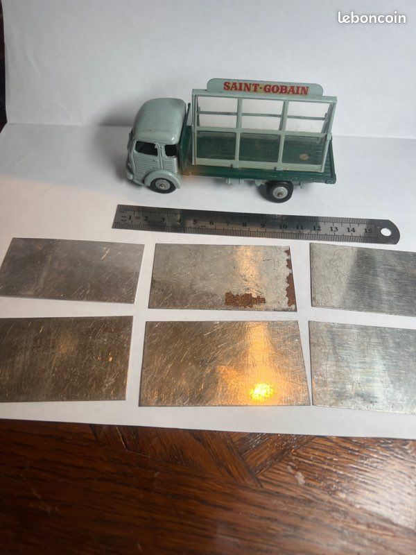 Miniature Camion Cargo Simca Miroiterie Saint Gobain - Dinky Toys