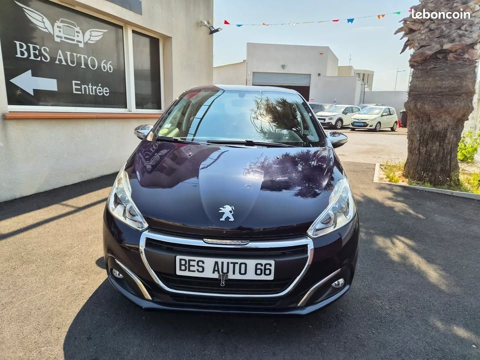Peugeot 208 1.6 BLUEHDI 100CH STYLE 5P (image 3)