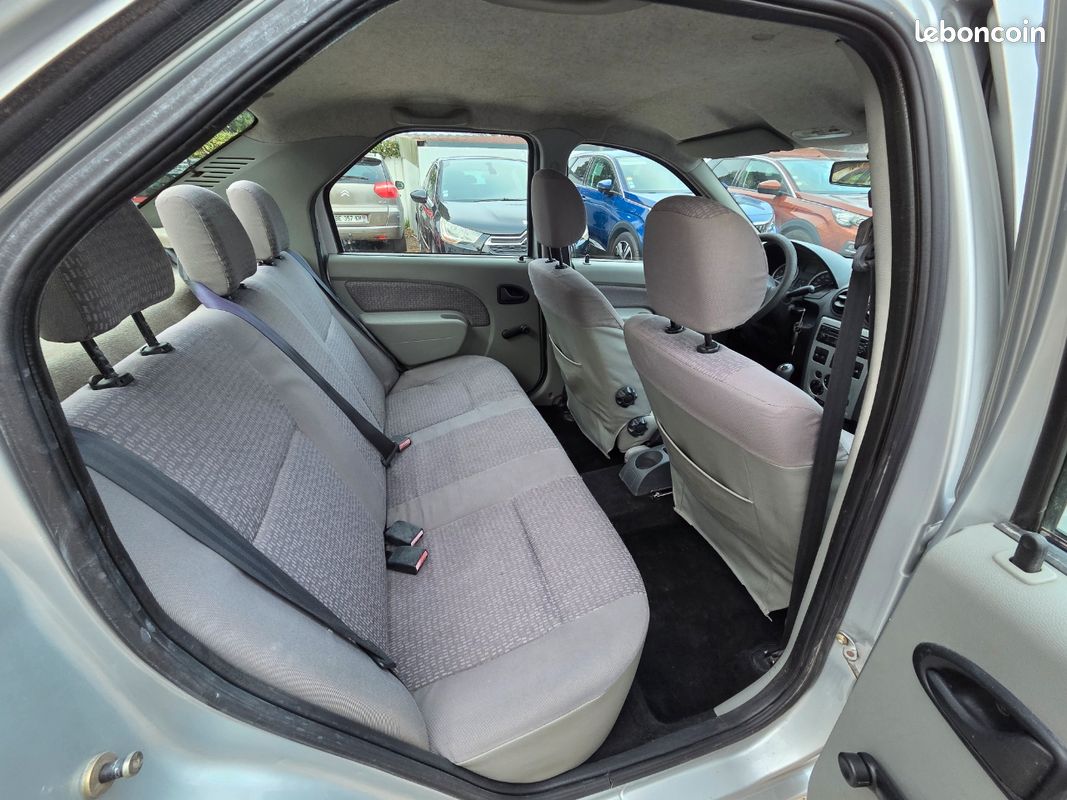 Dacia Logan 1.5 dci 70ch Lauréat 145mkm (image 6)