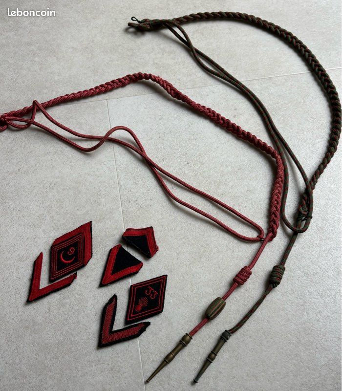 Lot d’anciens insignes militaires français & fourragères d’uniforme – Militaria vintage (image 5)