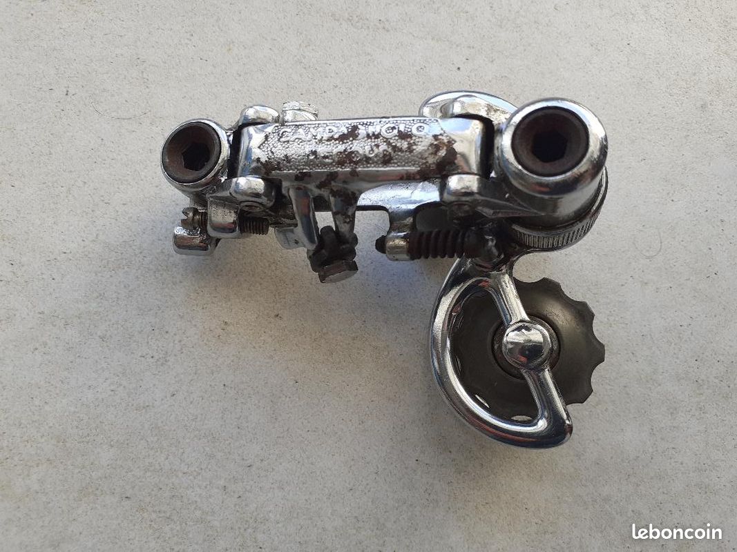 Dérailleur Arrière Campagnolo Record Vintage – Acier, 13-36, Années 60, Occasion Avec Traces D'âge