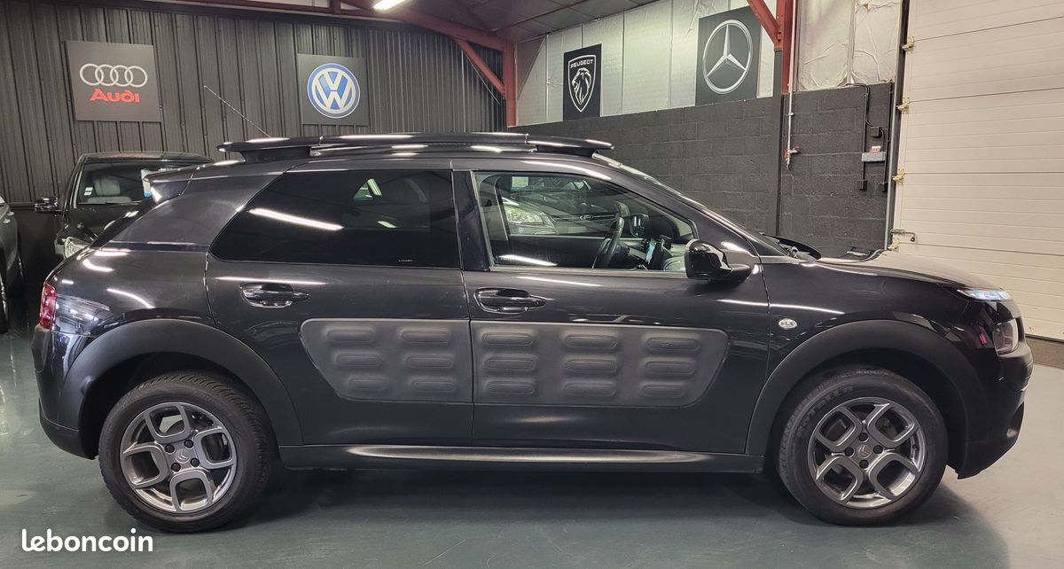 CITROEN C4 Cactus 1.6 BlueHDi 100cv Shine (GPS - Caméra - Toit Panoramique) / FINANCEMENT (image 3)