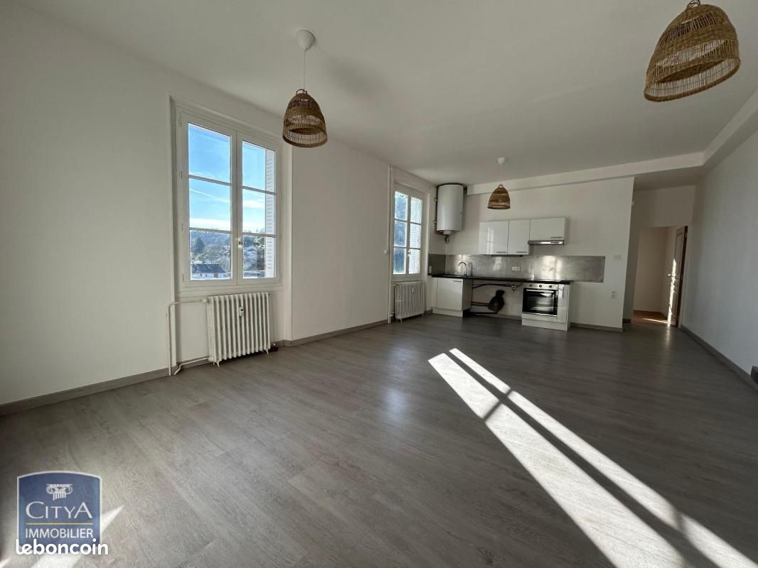 Appartement 3 pièces 65 m² · à Saint-Vérand · 65 m² · 600 €