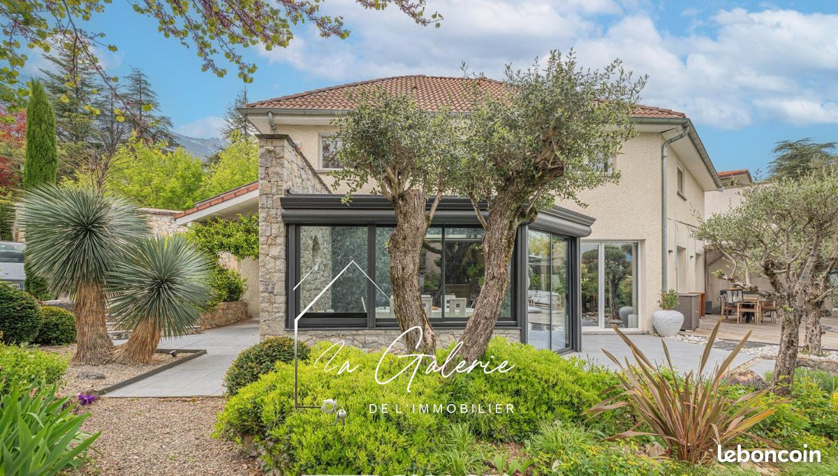 Maison 6 pièces 194 m² · à Seyssins · 194 m² · 870 000 €
