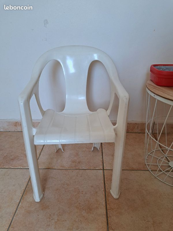 Chaise salon de jardin blanche (image 1)