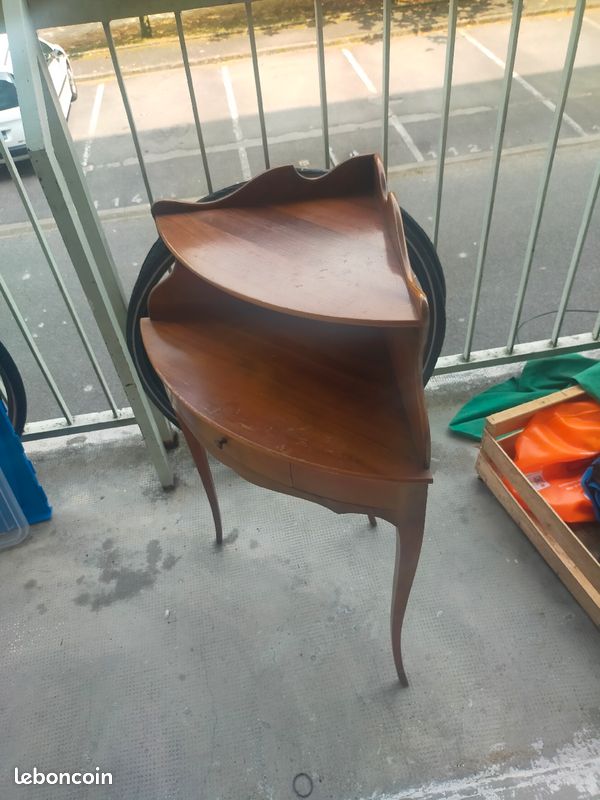 Petit meuble d'angles en bois (image 2)